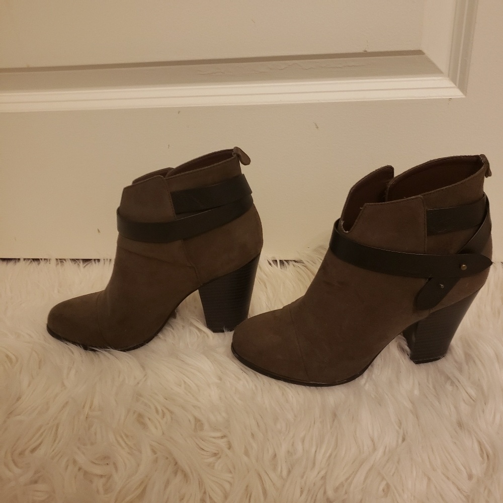 Low cut booties